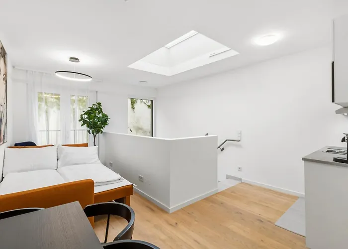 Modern Retreat With Ac - 15 Min To Center *