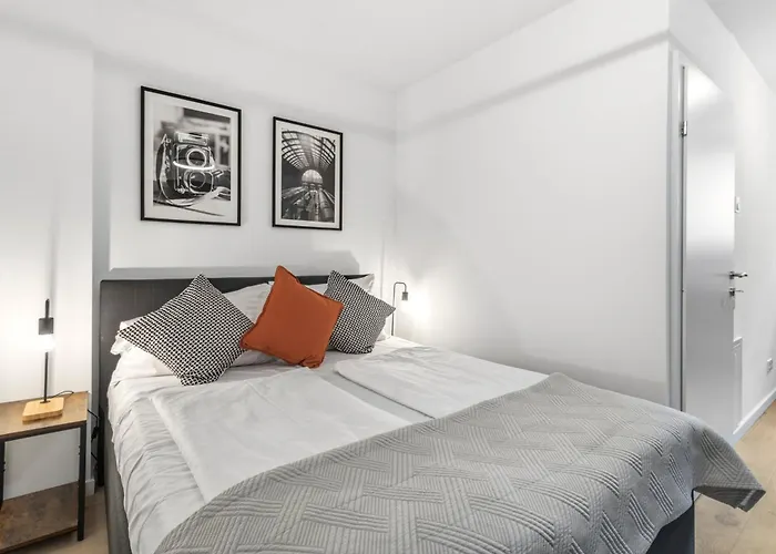 Modern Retreat With Ac - 15 Min To Center *