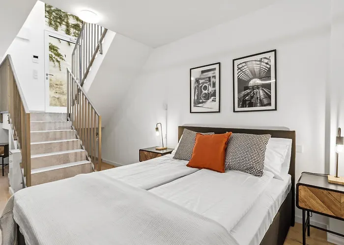 Modern Retreat With Ac - 15 Min To Center Διαμέρισμα *