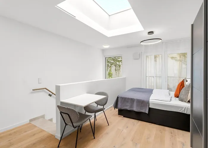 Modern Retreat With Ac - 15 Min To Center